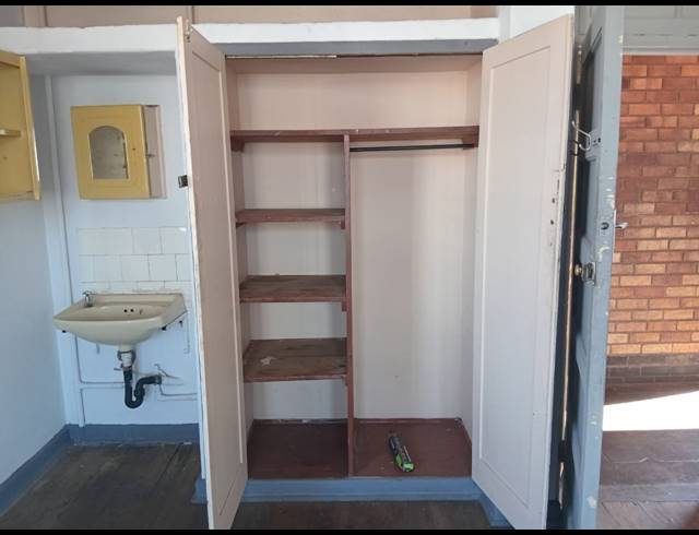 1 bed property to rent in SPRINGS OLD